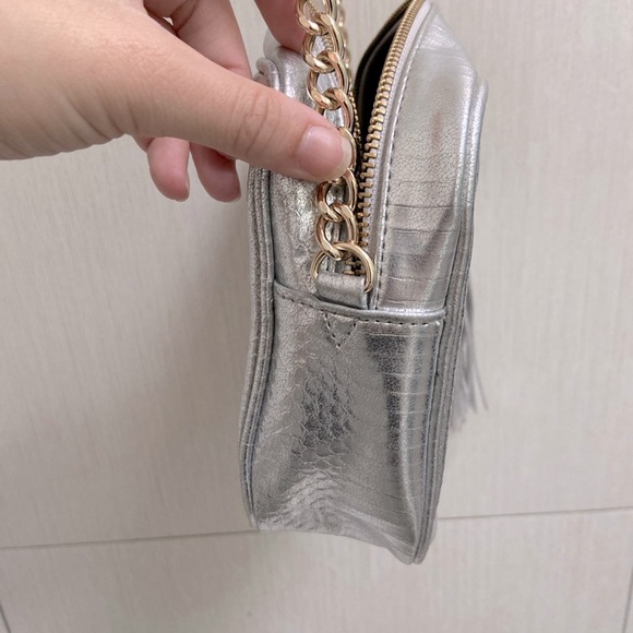 Victoria’s Secret Silver Chain Crossbody Bag - Picture 3 of 4
